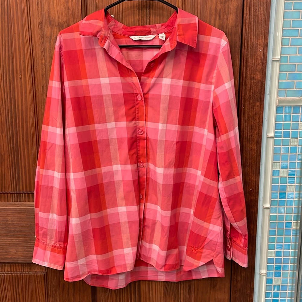Isaac Mizrahi Ladies Plaid shirt